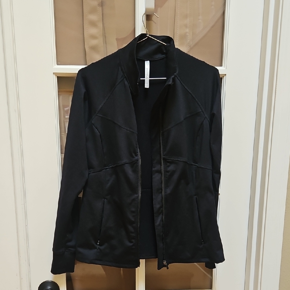 Fabletics Black Bomber Jacket Sleek and Stylish
